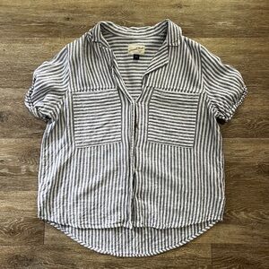 Universal threads button down top